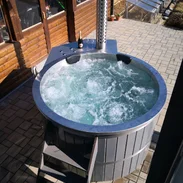 Edelstahl-Badewanne mit Schutzabdeckung | Maßanfertigung - grauer Dekor | xspa.at Edelstahl-Badewanne mit Schutzabdeckung | Maßanfertigung - grauer Dekor | xspa.at