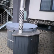 Edelstahl-Badewanne mit Schutzabdeckung | Maßanfertigung - grauer Dekor | xspa.at Edelstahl-Badewanne mit Schutzabdeckung | Maßanfertigung - grauer Dekor | xspa.at